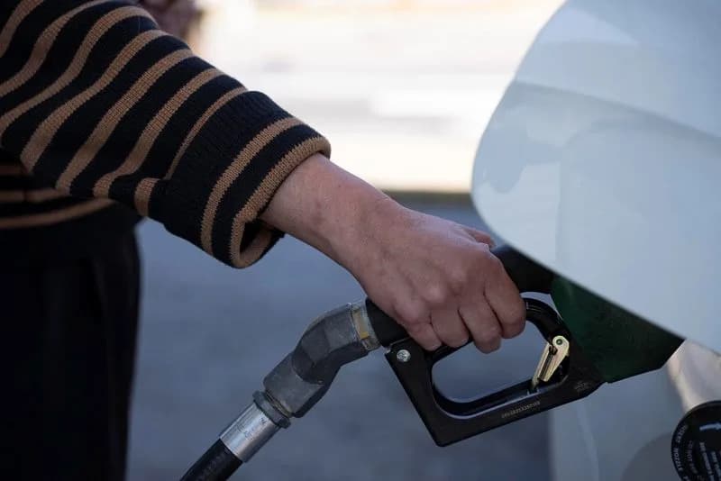 White House Weighs Gas-Tax Pause as Pump Prices Soar Amid Iran Conflict