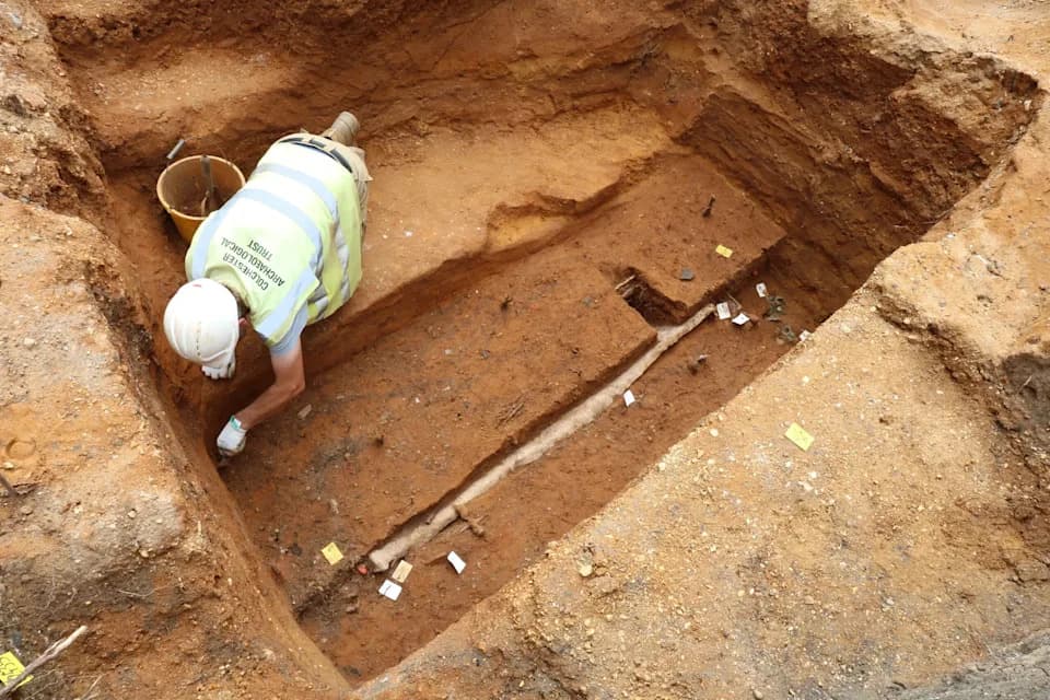 High‑Status Roman Woman Found in Lead Coffin With Jet Hairpins, Frankincense and Gypsum in Colchester