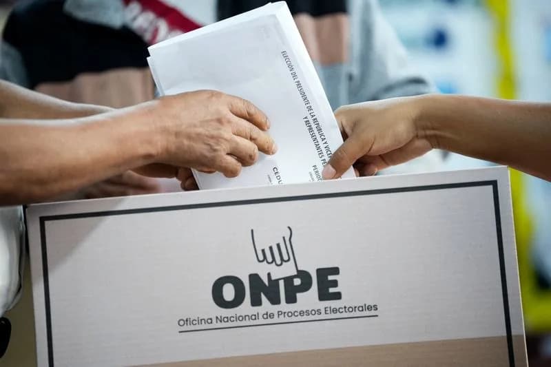 Peru Pledges Fixes After April Election Delays as Fujimori and Sánchez Advance to June Runoff