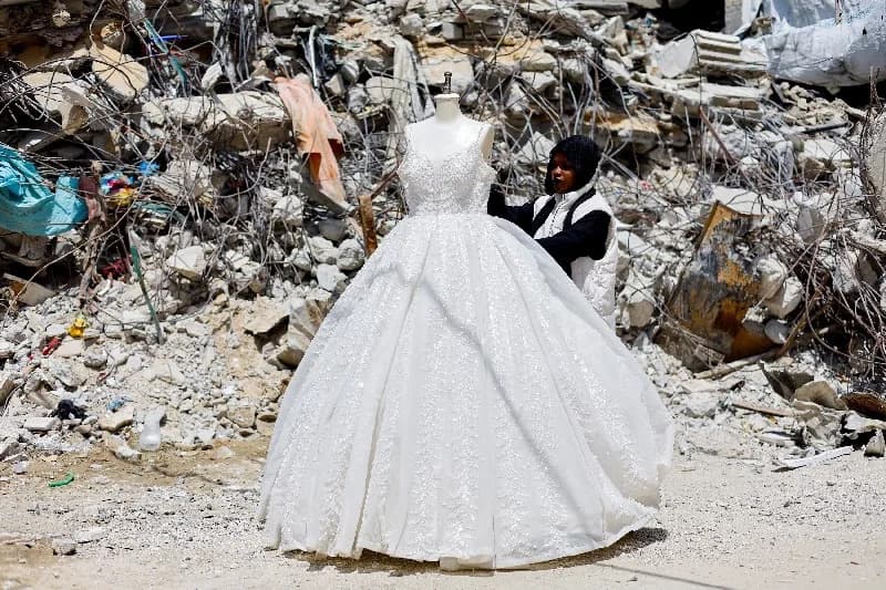 In War-Torn Gaza, Brides Turn to Refurbished Gowns as Prices Soar