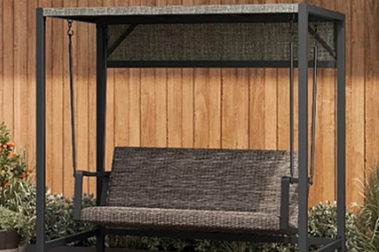 Urgent Recall: Costco Pulls 18,500 Agio Menlo Patio Swings After Reports of Seats Detaching — 8 Injuries