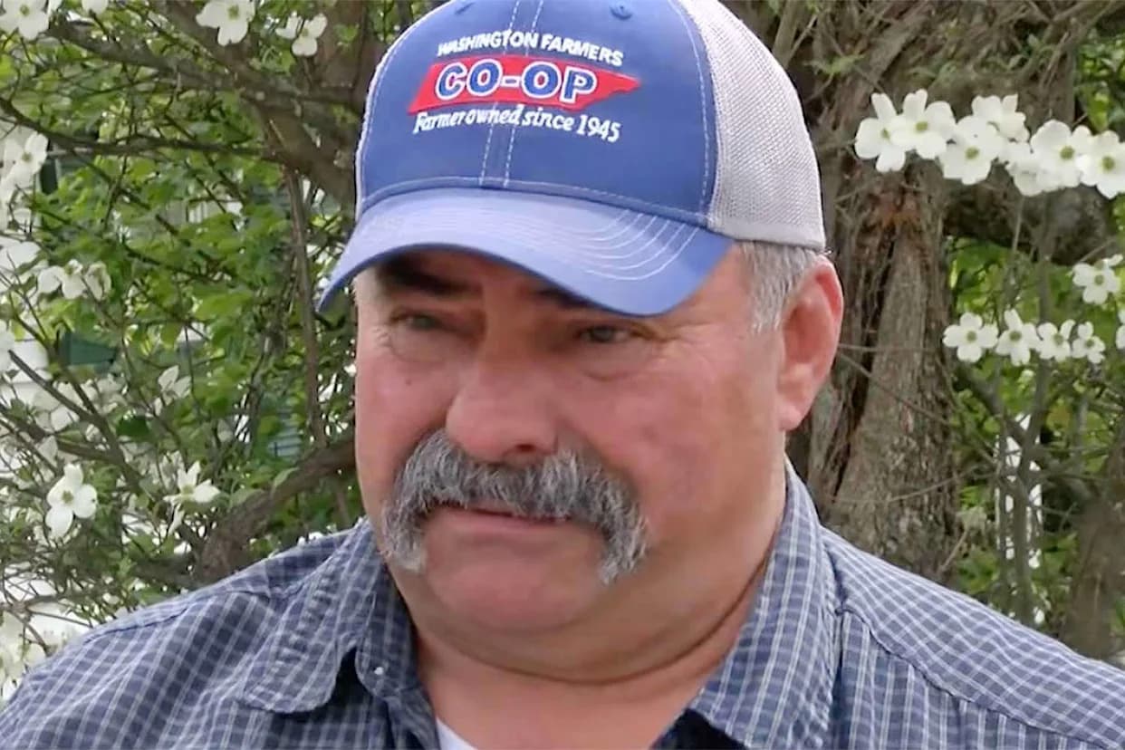 Tennessee School Board Member Charged With Assault After Saying "God, You're Hot" to Student