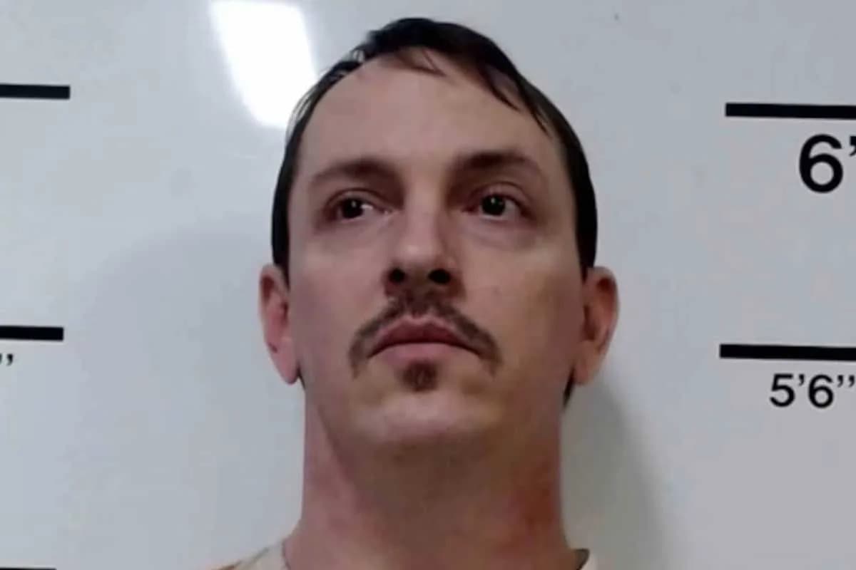 Missouri Man Sentenced To Life After Decapitating Mother — Answered Door Naked, Wrote 'I Killed My Mother'