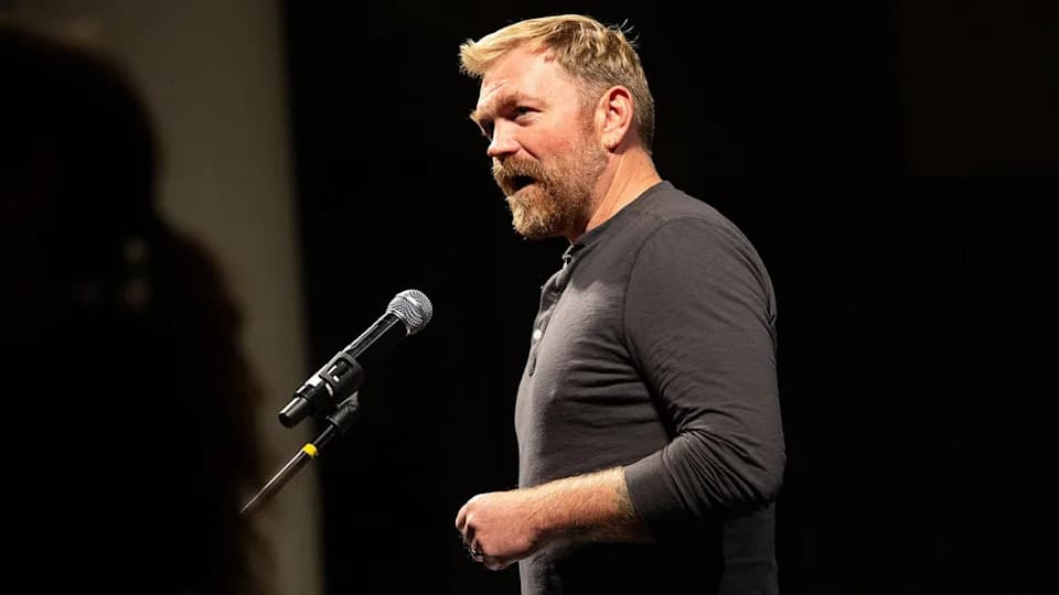 Resurfaced Reddit Posts Show Graham Platner Calling Army 'Absolute Trash' and Attacking Wounded Veteran