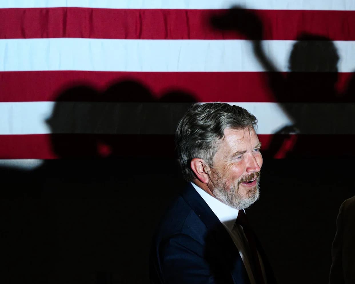 Thomas Massie Warns Trump Has Alienated Key Voters, Could Cost GOP in Midterms