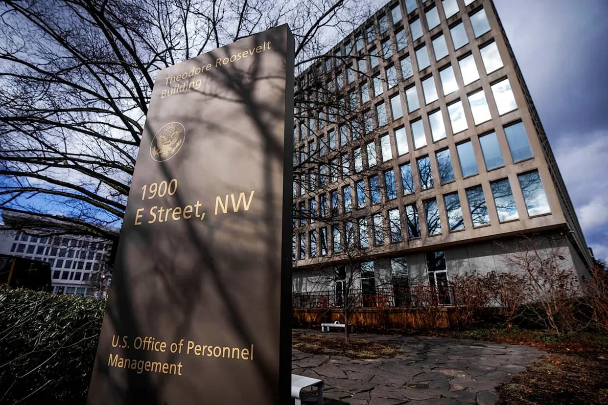 Trump Administration Weighs Nationwide NDAs for Federal Employees — Raises Legal and Transparency Concerns