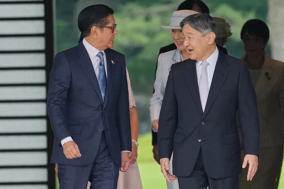 Japan Courts Philippine Leader With Arms Deals and Intelligence Pact as China Looms