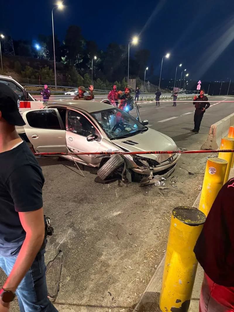 Car Ramming at Gush Etzion Junction Near Jerusalem Wounds Several; Suspect Shot Dead, Soldier Provides Lifesaving Aid