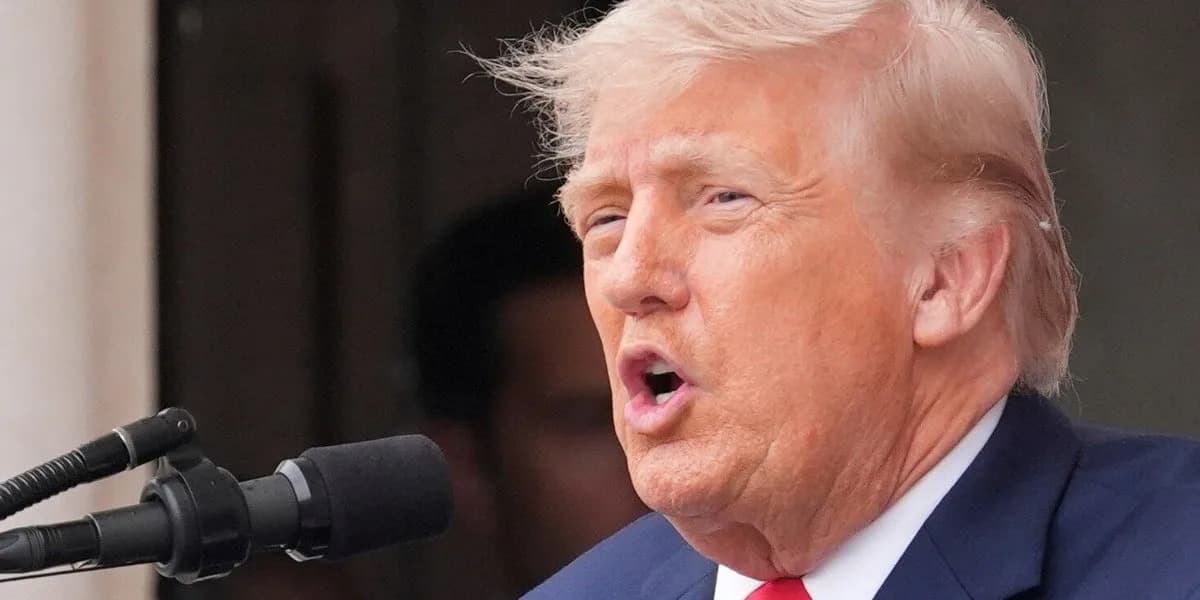 Trump Coins 'Dumocrat'—Says 'Most People' Can't Spell 'Dumb,' Prompting Online Mockery