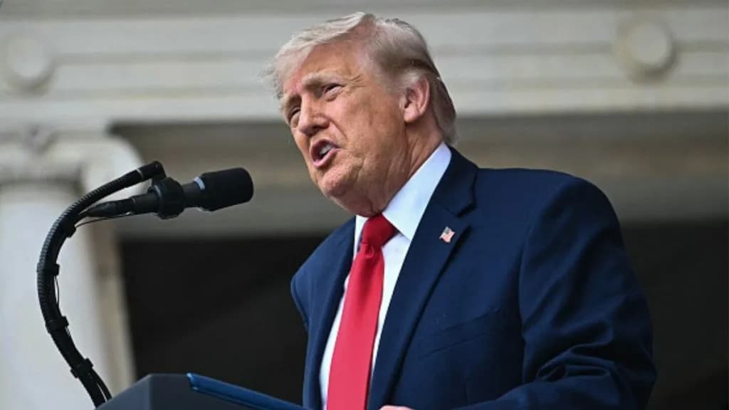 Leading Doctors Question Transparency After Trump’s Walter Reed Exam; Some Raise Dementia Concerns