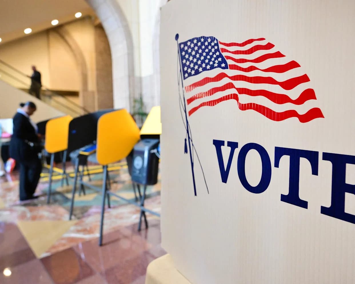 Primaries Set Midterm Showdowns: Democrats Target Key Seats as California Governor Race Remains Tight