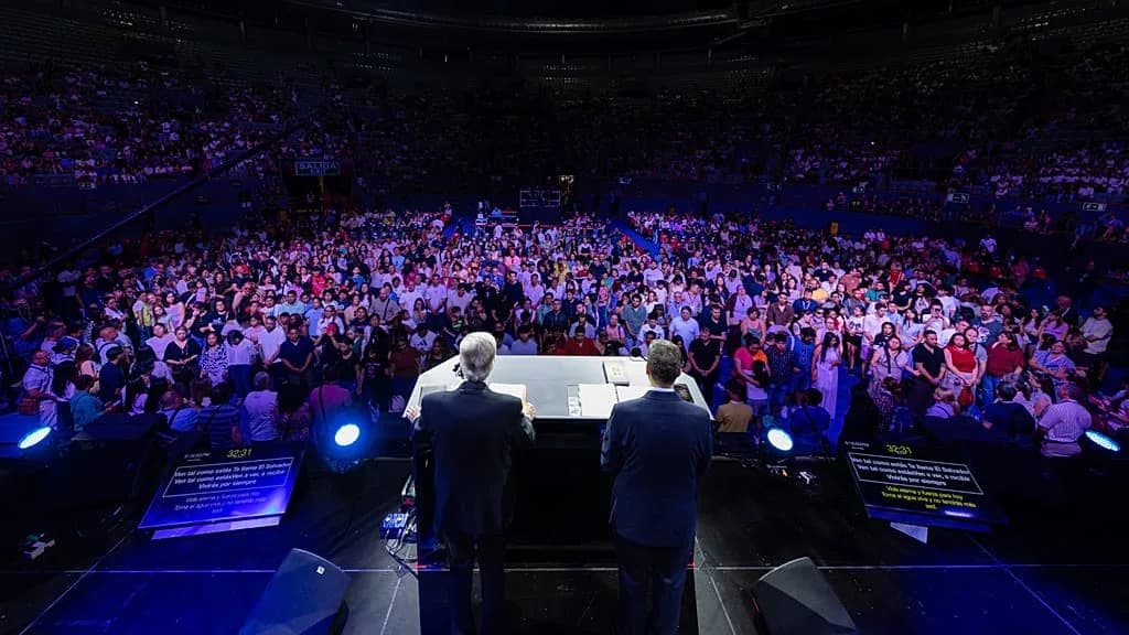 Franklin Graham Draws Nearly 19,000 to Madrid as Evangelical Presence Surges Ahead of Papal Visit