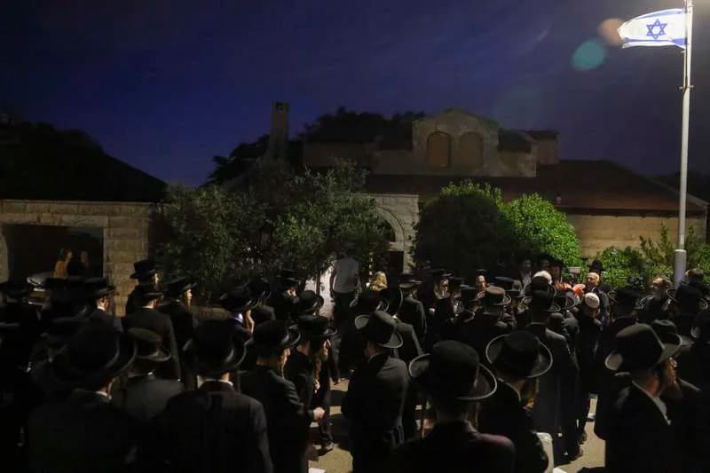 Secular Bystander Injured as Haredi Protests Erupt Outside Jerusalem Police Station