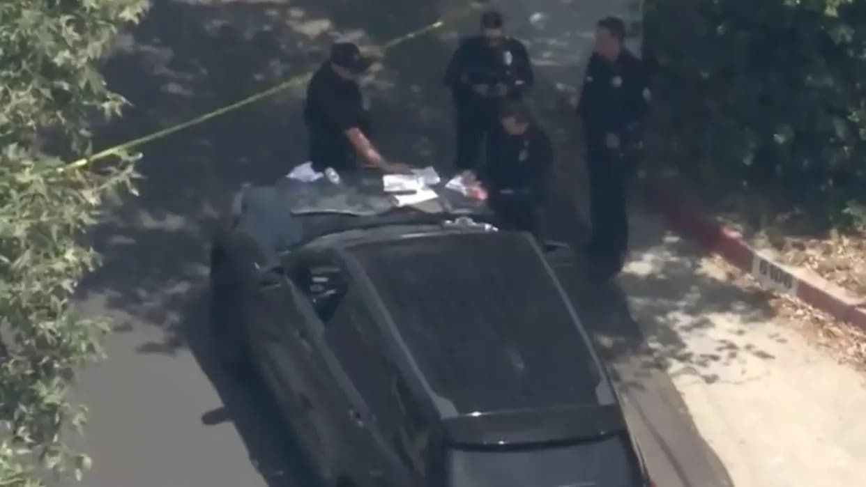 Los Angeles Homeowner Finds 20 Sticks of Live Dynamite in Garage Freezer, Bomb Squad Evacuates Neighborhood