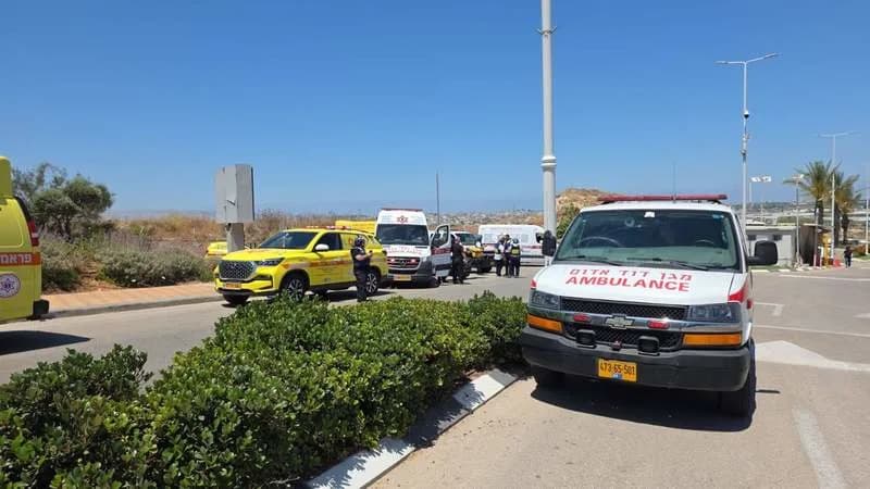 Suspected Terrorist Shootings Near Kochav Ya'ir Leave One Dead, Five Wounded