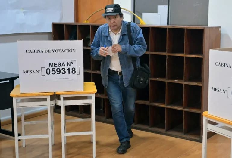 Peru Run-off Opens: Keiko Fujimori Faces Roberto Sánchez Amid Distrust and Protests