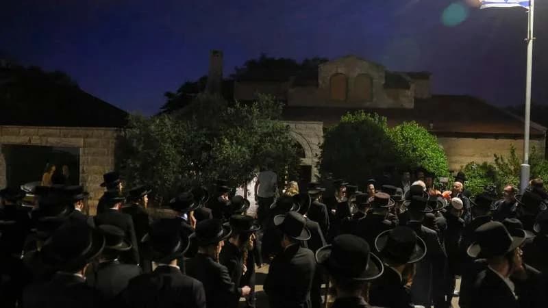 Dozens of Haredi Protesters Block Jerusalem Tunnel Checkpoint After Arrest of Draft Evader