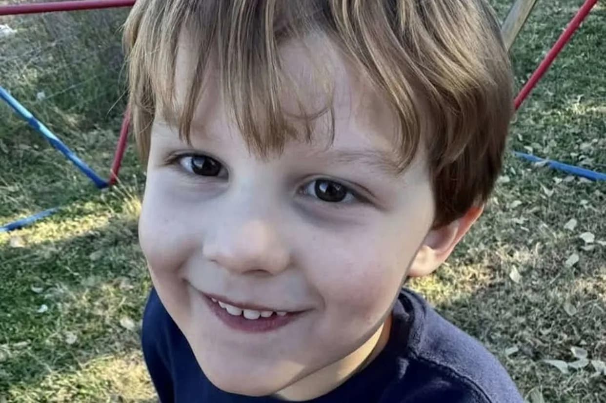 4-Year-Old Nonverbal Boy With Autism Found Dead After Search; Father Calls Him "My Best Friend"