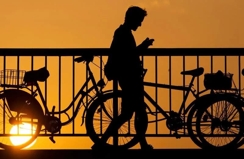 Digital Love: Could AI Make Better Partners Than Humans?
