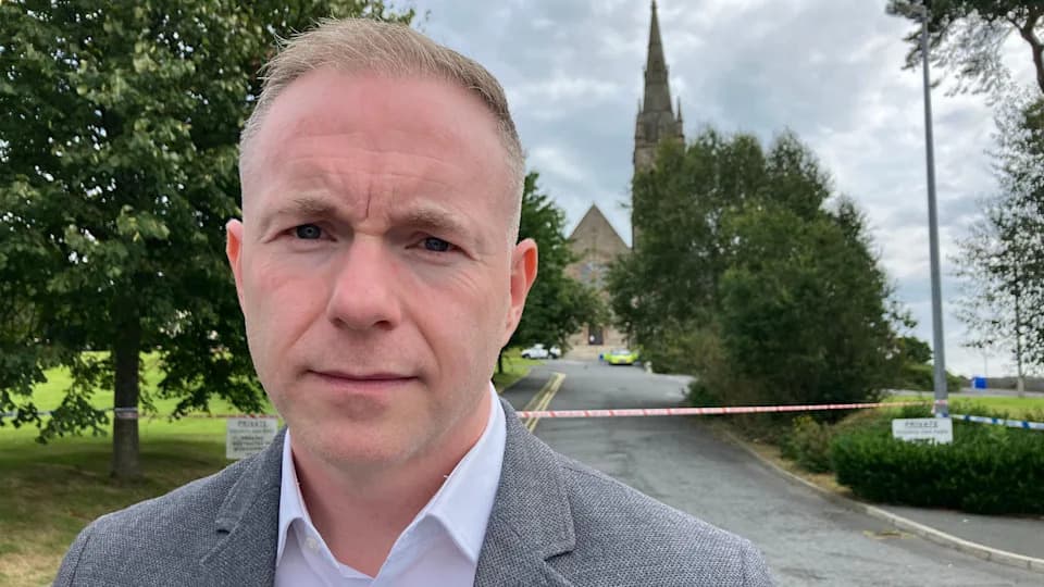 DUP Leader Defends MP After Photo Shows Her Beside Masked Men At Scarva Counter-Protest