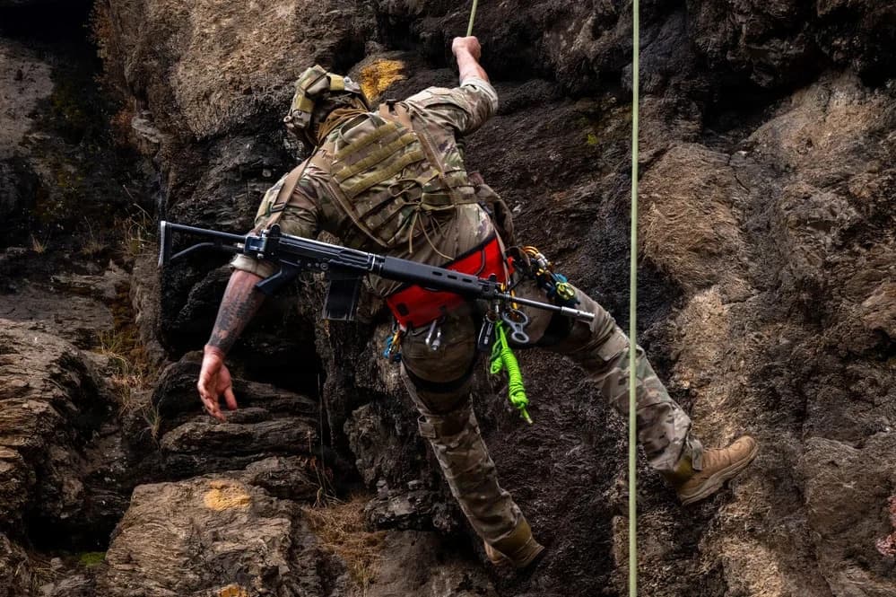 US Air Commandos Become First in Service to Complete Argentina’s Grueling Mountain Warfare Course