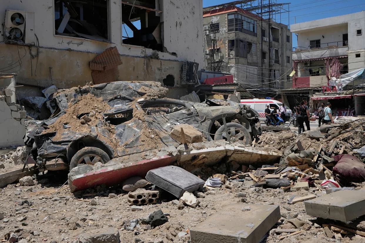 Lebanese Army Withdraws From Kfar Tebnit After Israeli Advance Toward Strategic Hill