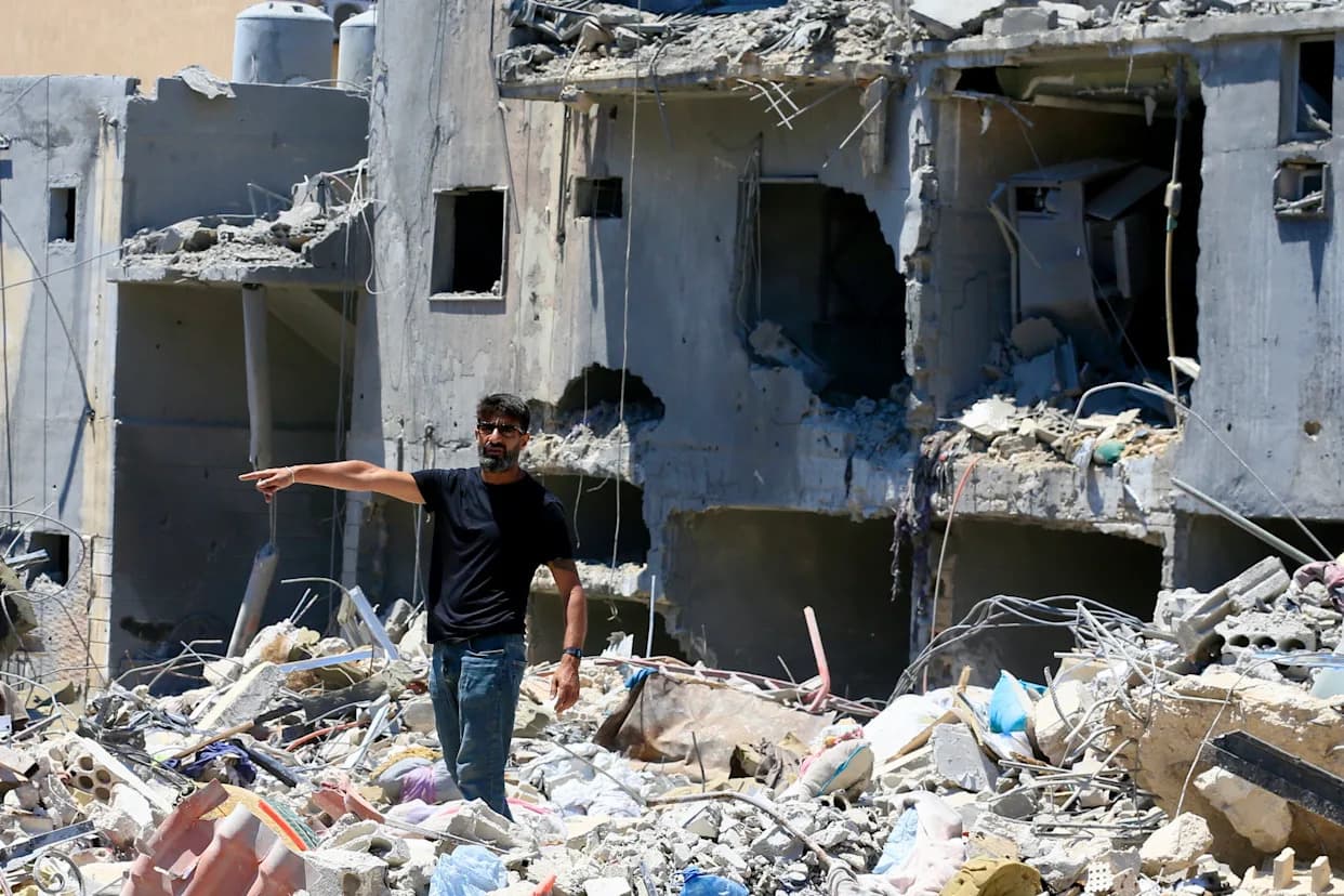 Israel Strikes Southern Lebanon: At Least Five Killed; 24 Towns Ordered Evacuated