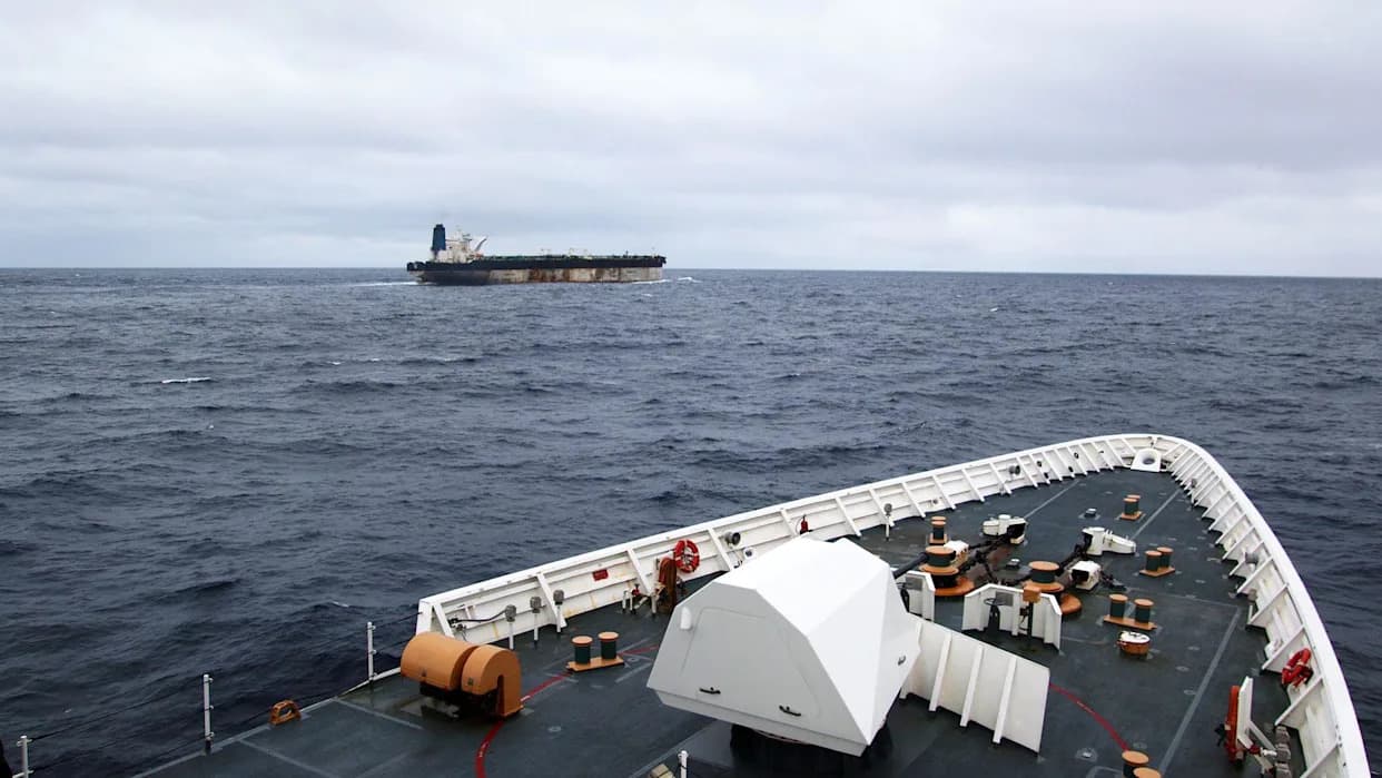 UK Forces Intercept Russian-Linked Tanker Smyrtos In English Channel, PM Says