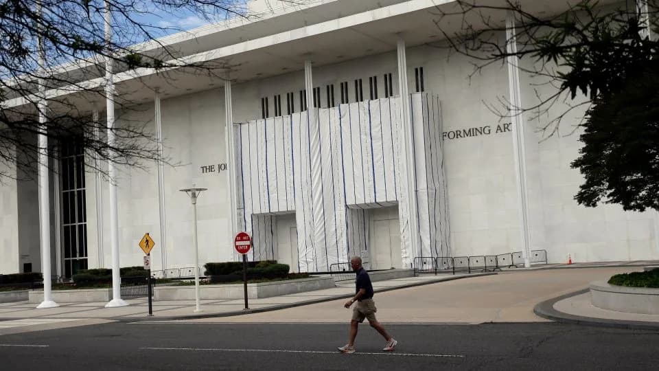 Kennedy Center Still Shrouded in Tarps After Judges Order Removal of Trump’s Name