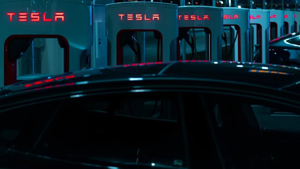 Reuters: Tesla Shared Its Own FSD Safety Data With European Regulators — Experts Call For Independent Verification