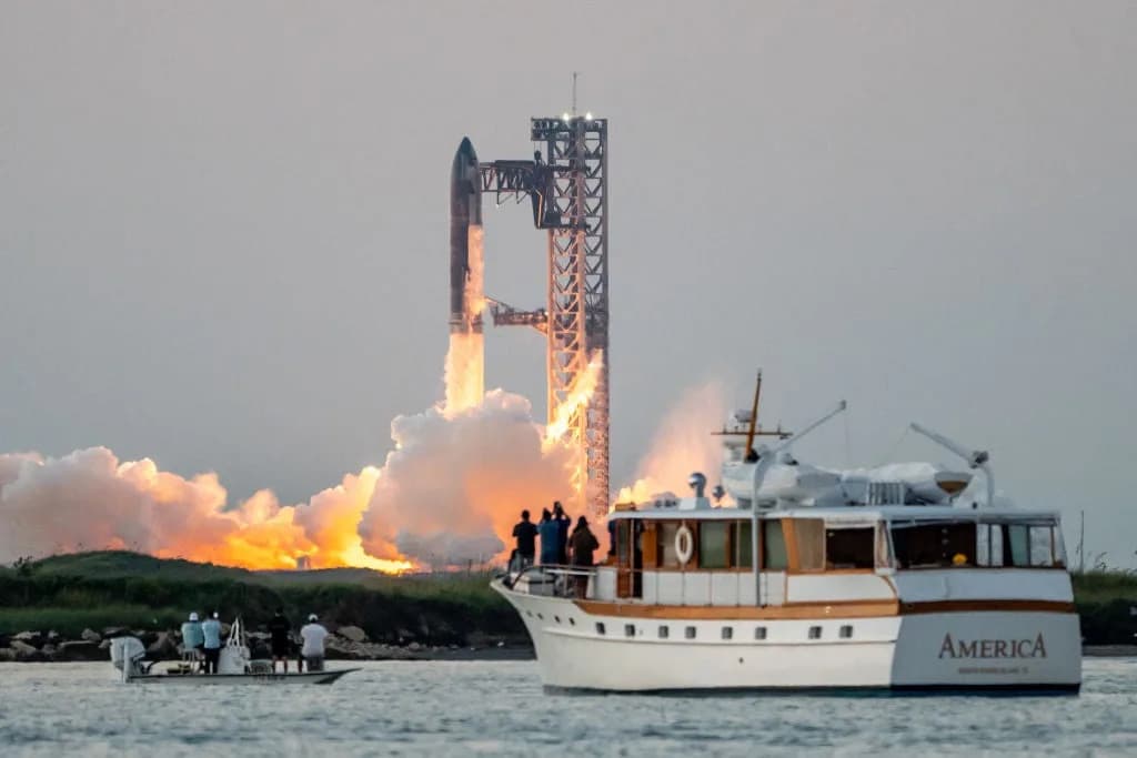 SpaceX Falcon 9 Upper Stage Predicted To Strike Moon On Aug. 5, 2026