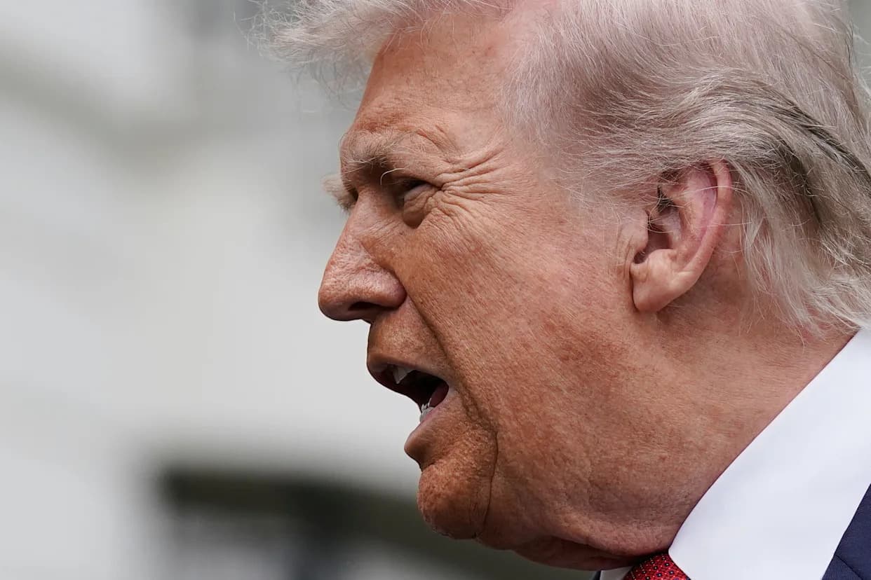 Trump Administration Weighs Charging Tankers for U.S. Naval Escorts Through Strait of Hormuz