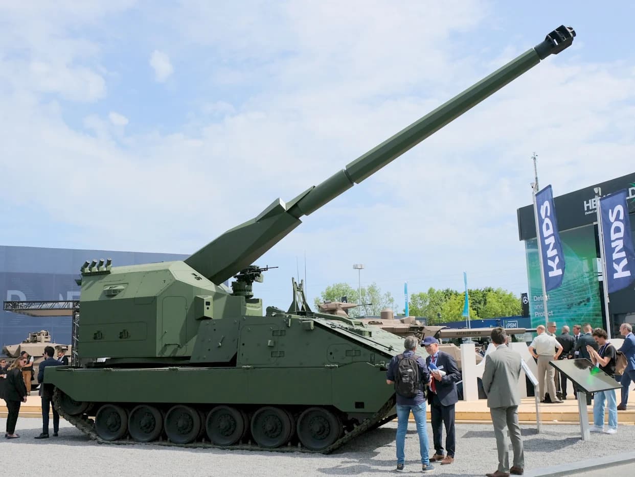 KNDS Unveils Loras: A 58‑Caliber Howitzer Aiming for 60 km Range With Standard Shells