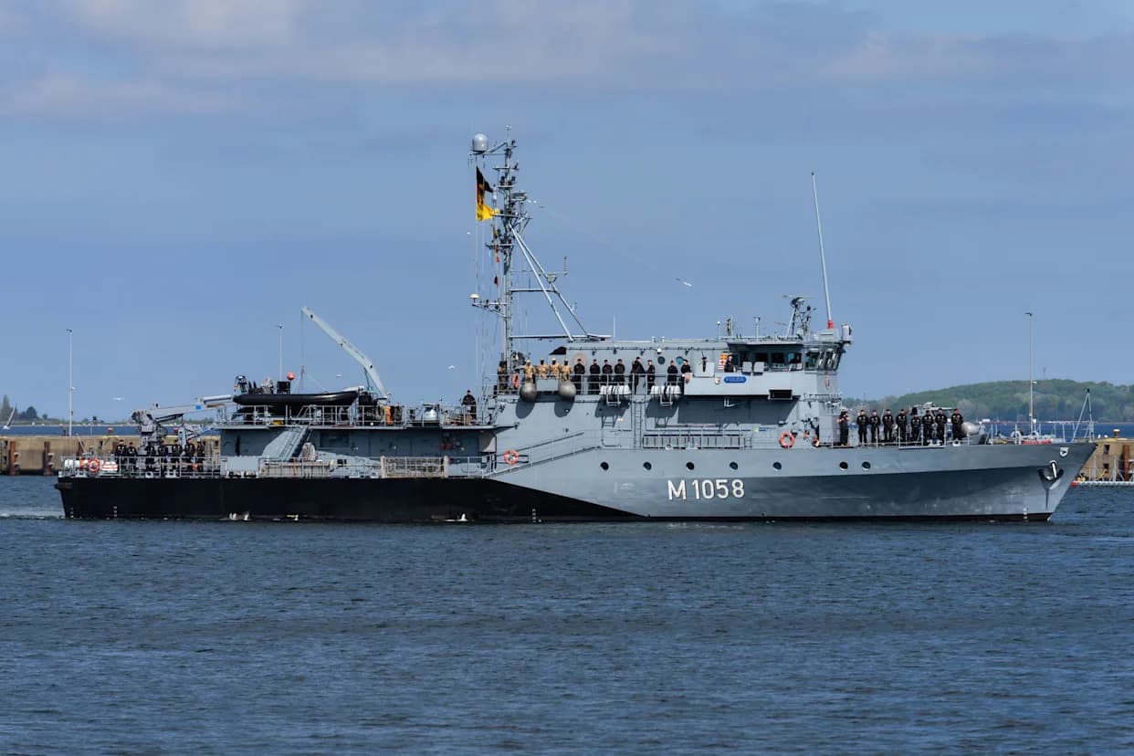 Germany Positions Minesweeper for Potential Strait of Hormuz Mission as Vessels Transit Suez Canal