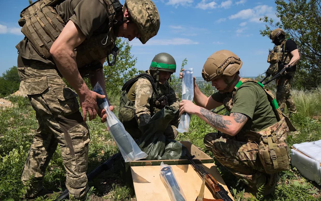 Russian Forces Infiltrate Kostyantynivka, Threatening Donbas Strongholds