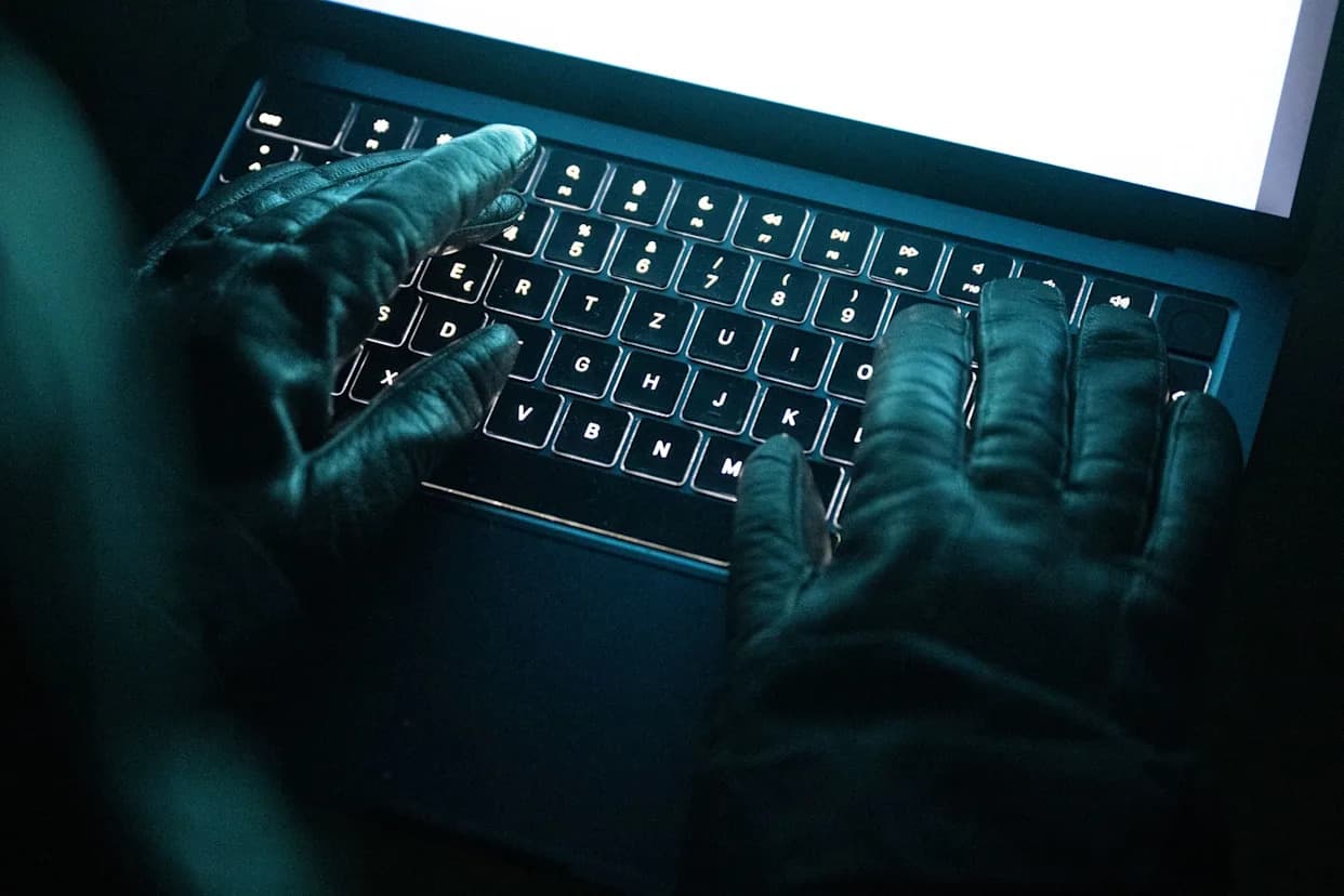 200+ Cybercrime Servers Dismantled: AI and RICO Help Disrupt Global Amadey–StealC Network