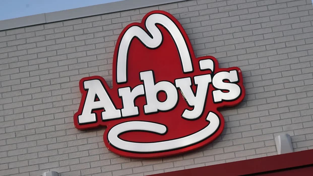Former Arby’s Manager Accused of Spitting on Sandwich, Sparking HSV‑1 Claim and Felony Poisoning Charge