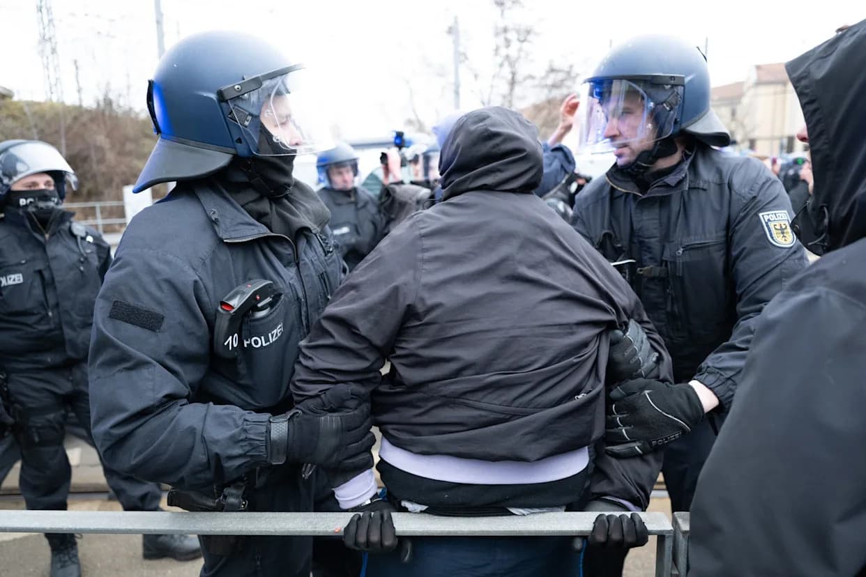 German Intelligence Warns Extremist Numbers Rising As AfD Membership Grows