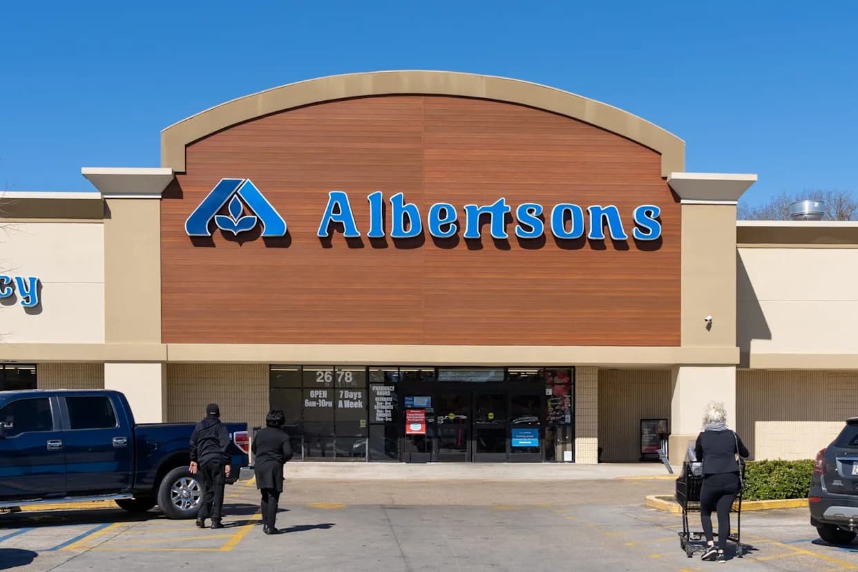 FDA Updates Nationwide Recall: 121 Albertsons Bakery & Ready-to-Eat Items Over Undeclared Fish and Tree Nuts