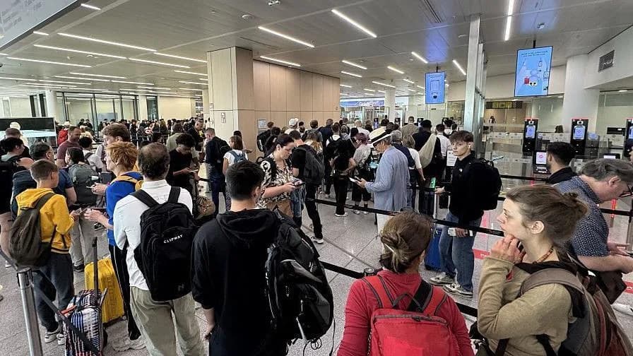 Berlin Airport Warns New EU Entry-Exit System Could Cause Unbearable Summer Delays