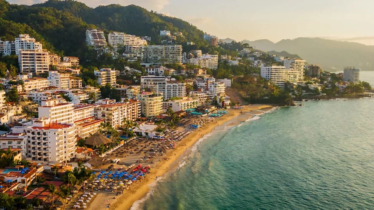 Crocodile Drags Man Into Sea Near Puerto Vallarta Resort as Guest Attempts Paddleless Rescue