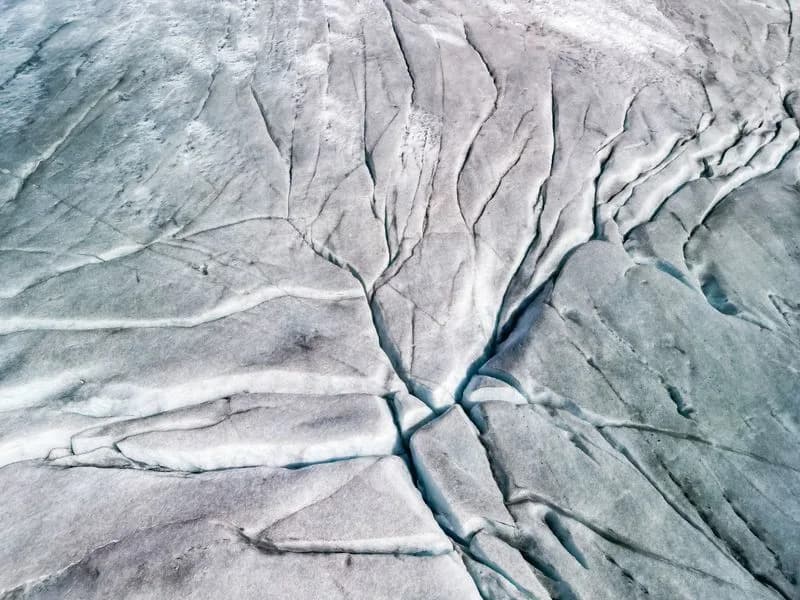 Swiss Glaciers Lose Protective Snow Weeks Early as Intense Heatwave Triggers Rapid Ice Melt