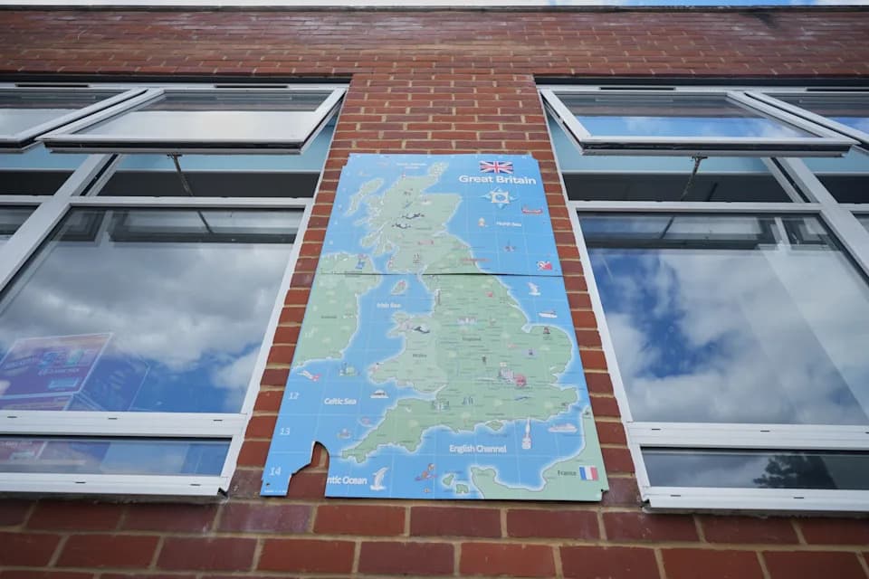 Outdated UK School Buildings Swelter as Heat Wave Exposes Need for Cooling Upgrades