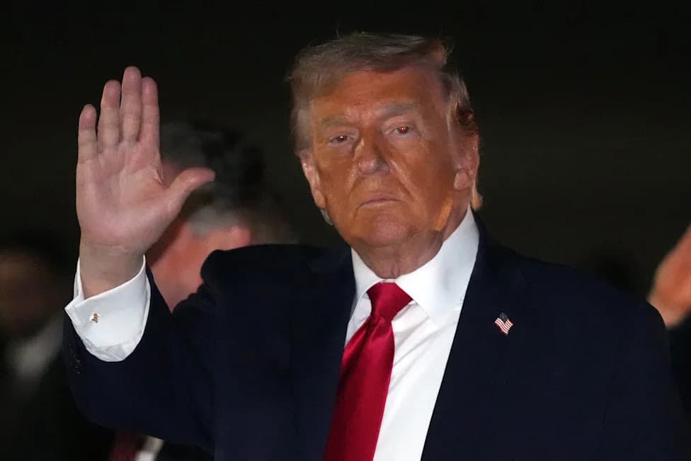 Trump Slams Democrats for Letting “Loud and Unattractive” Socialists Gain Influence