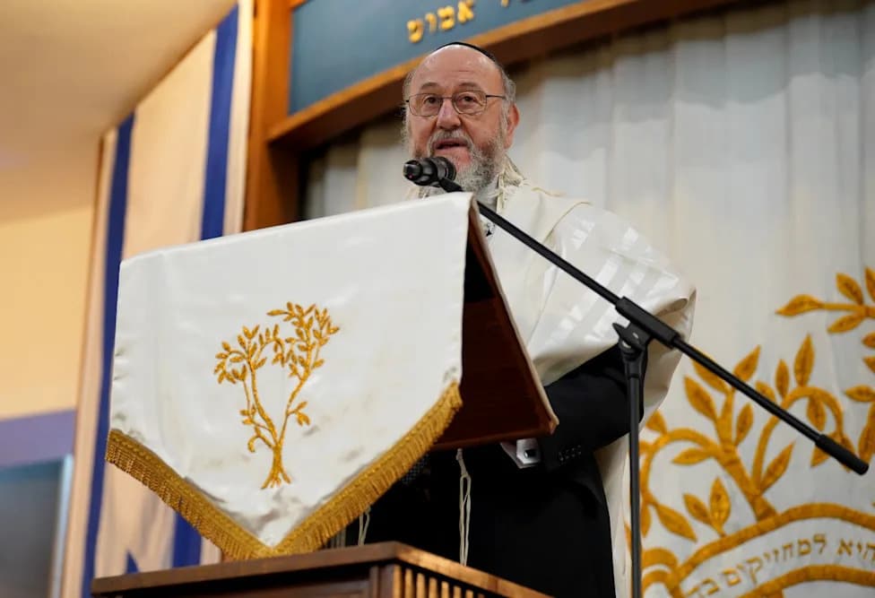 UK Chief Rabbi Calls Church Of England Vote ‘Shameful’ After Synod Agrees To 'Hear' Kairos II