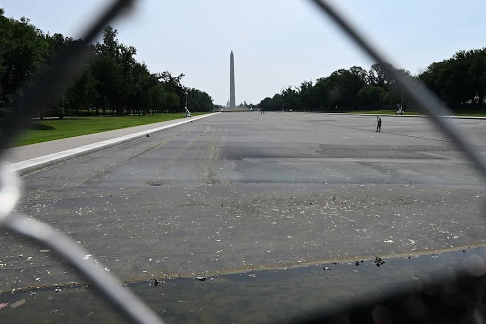 Independent Analysis: Faulty Installation — Not Vandalism — Likely Caused Reflecting Pool Damage