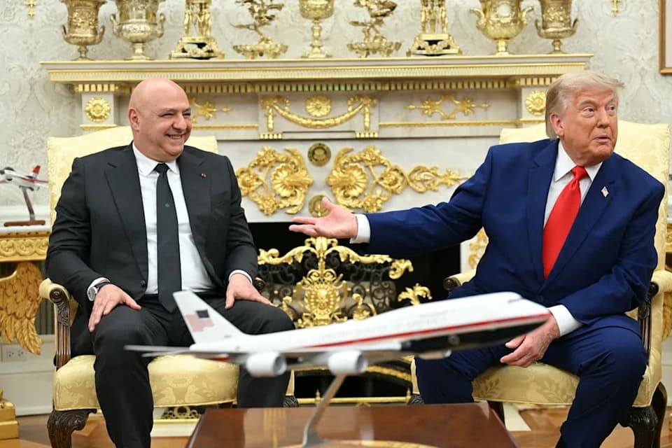 Video Shows Trump’s Oval Office Filled With Model Jets — Including Qatar’s Donated Air Force One