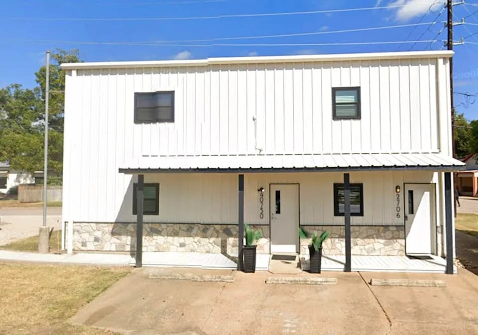 Appeals Court Vacates Injunction That Closed Houston-Area Midwife’s Clinics; Criminal Case Continues