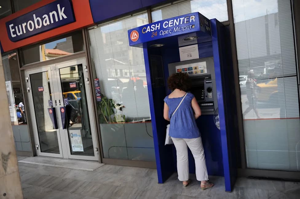 Long-Term Money Troubles Tied to Faster Brain Ageing, UK Study Finds