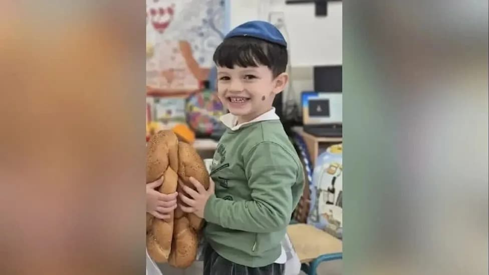 Shin Bet Joins Massive Search for 4-Year-Old Yuval Kogan Missing From Ashkelon Beach